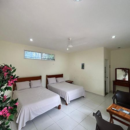 Casa Del Cenote Hotel Валядолид Екстериор снимка
